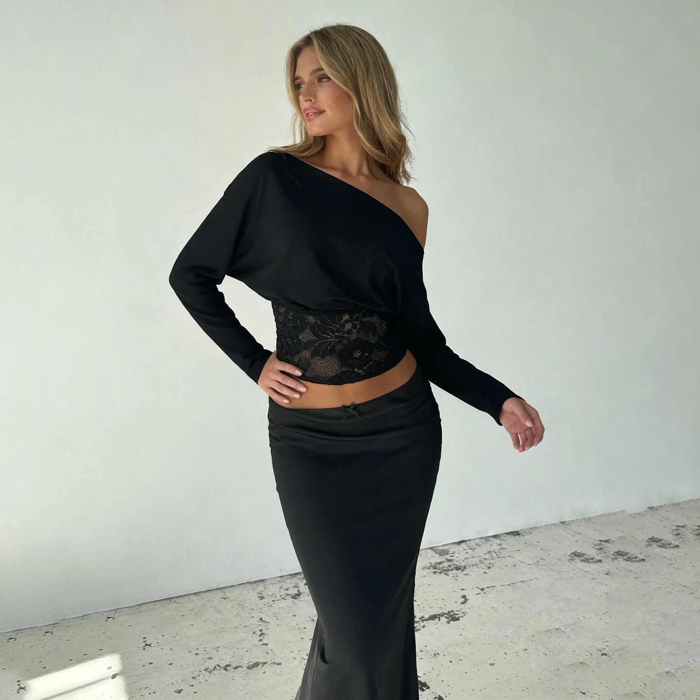 Elegant Patchwork Lace T-Shirt See Through Slim-Fitting Crew Neck Off-Shoulder Long Sleeve Tees Women 2025 Autumn Winter Fashion | 0